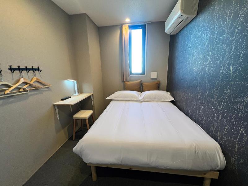 Dot Hotel Hangout image