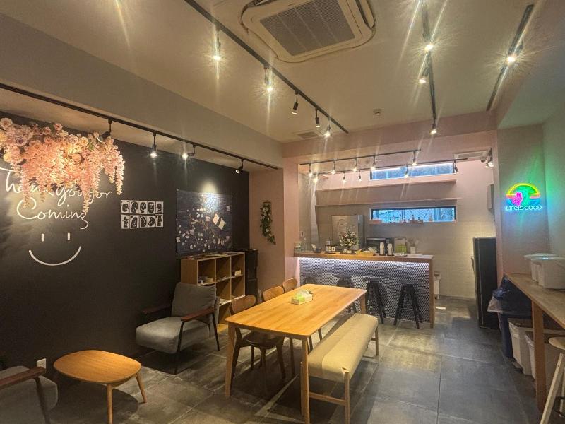 Dot Hotel Hangout image