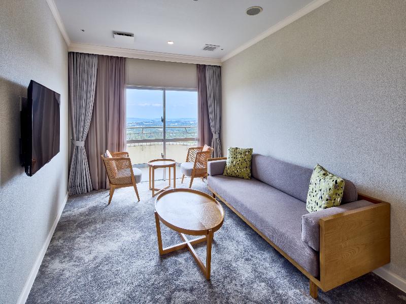 Crowne Plaza Okinawa Uruma Hills, an IHG Hotel image