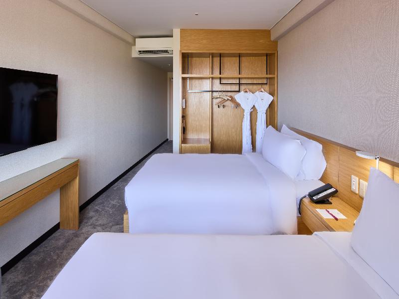 Crowne Plaza Okinawa Uruma Hills, an IHG Hotel image