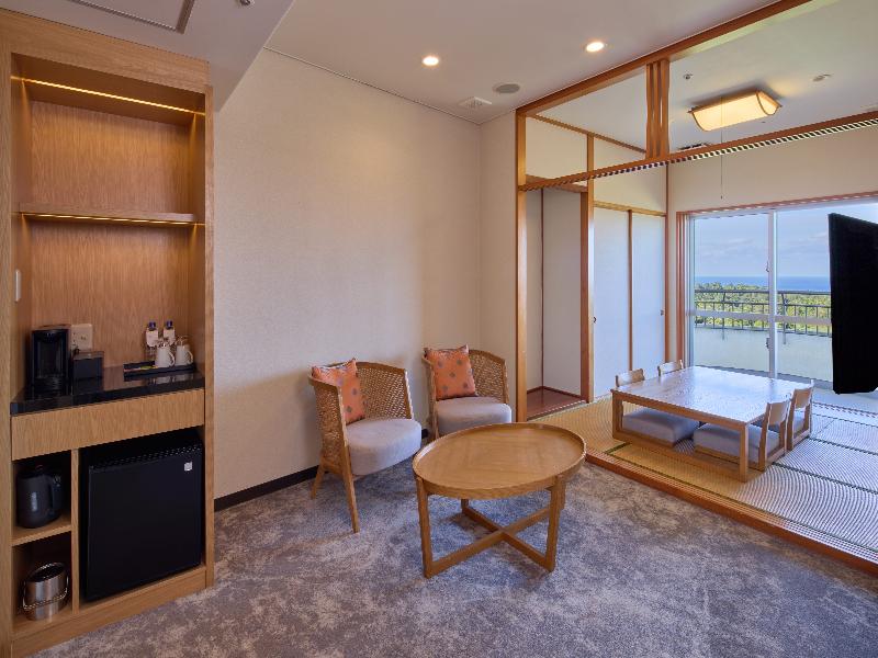 Crowne Plaza Okinawa Uruma Hills, an IHG Hotel image
