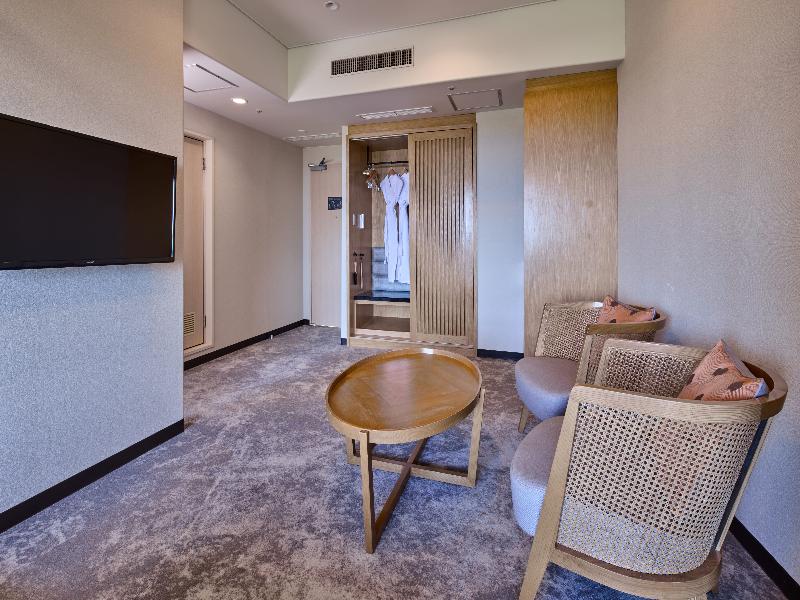 Crowne Plaza Okinawa Uruma Hills, an IHG Hotel image