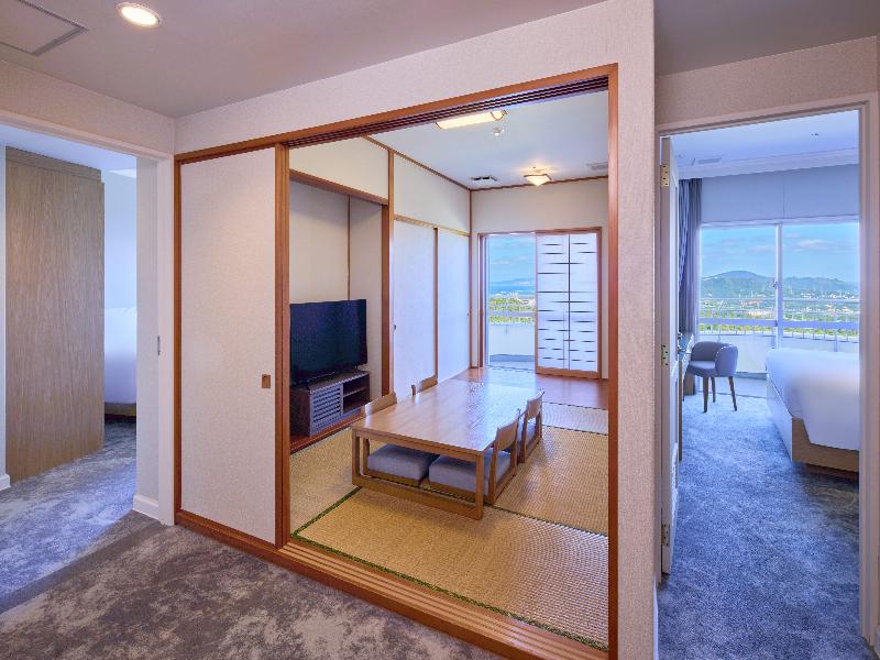 Crowne Plaza Okinawa Uruma Hills, an IHG Hotel image