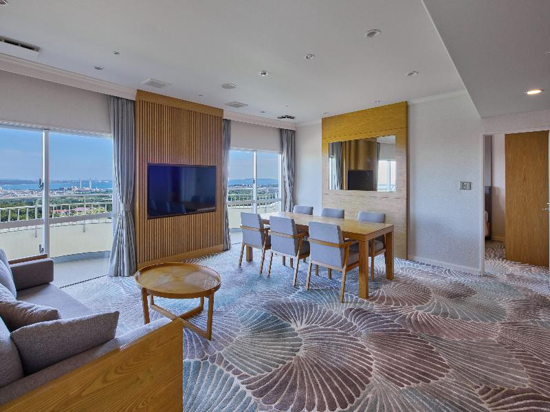 Crowne Plaza Okinawa Uruma Hills, an IHG Hotel image