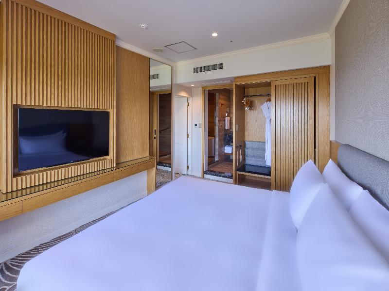 Crowne Plaza Okinawa Uruma Hills, an IHG Hotel image
