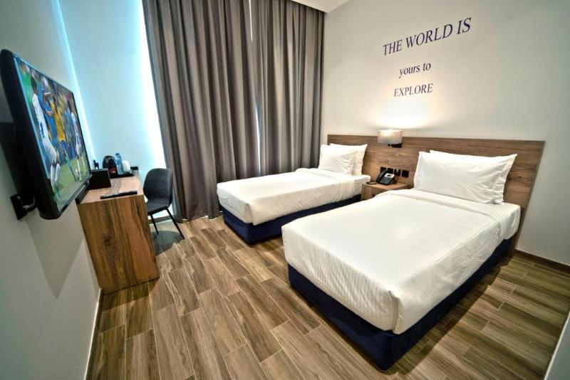 Grand Kingsgate Waterfront Hotel image