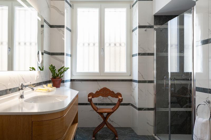 Coclee Guest Suite Palace image