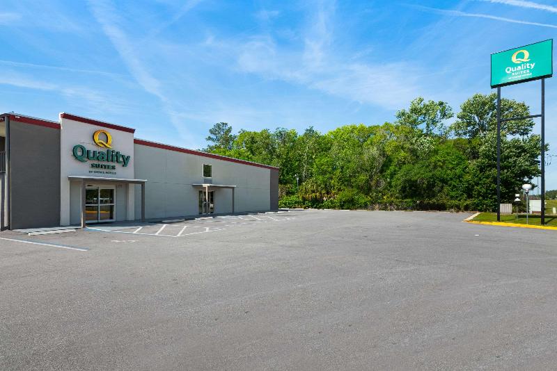 Quality Suites Wildwood - The Villages image