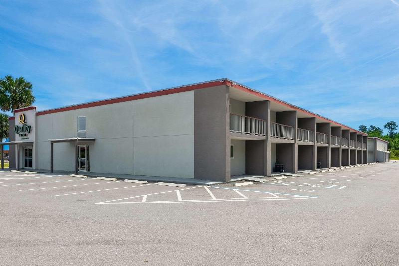 Quality Suites Wildwood - The Villages image