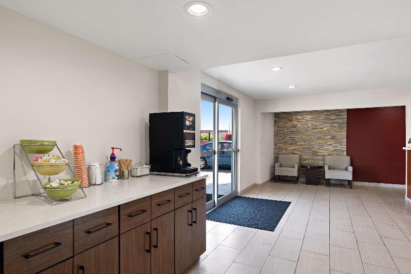 Quality Suites Wildwood - The Villages image