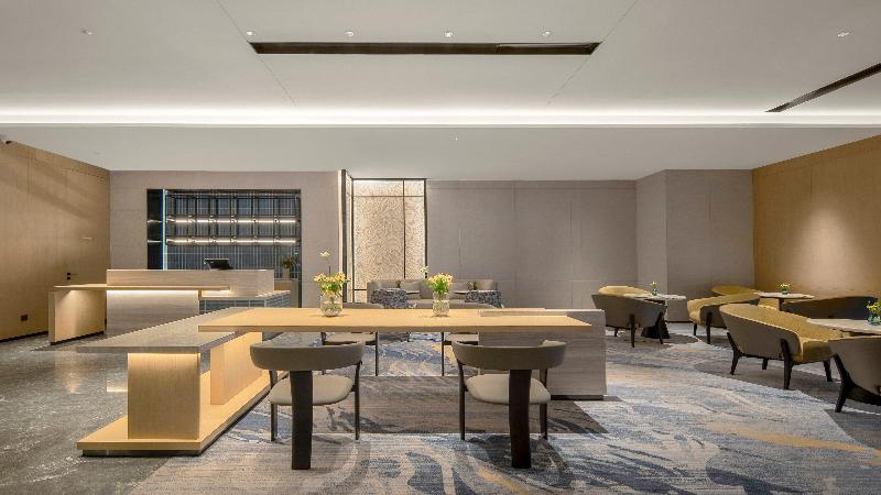 Holiday Inn Qinhuangdao Haigang image