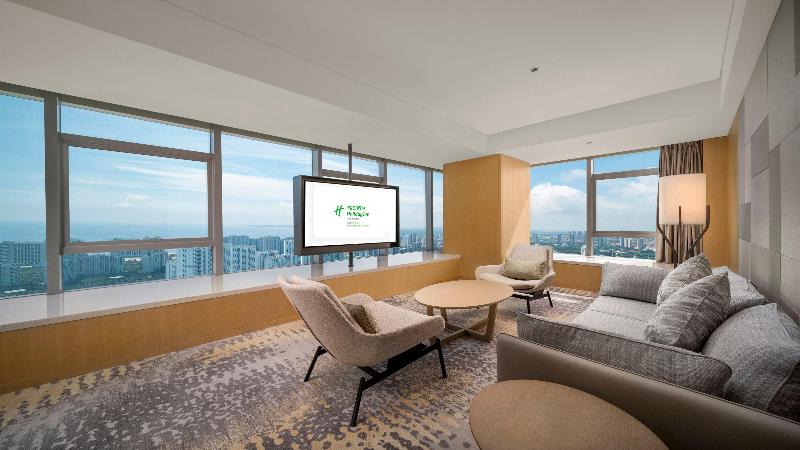 Holiday Inn Qinhuangdao Haigang image