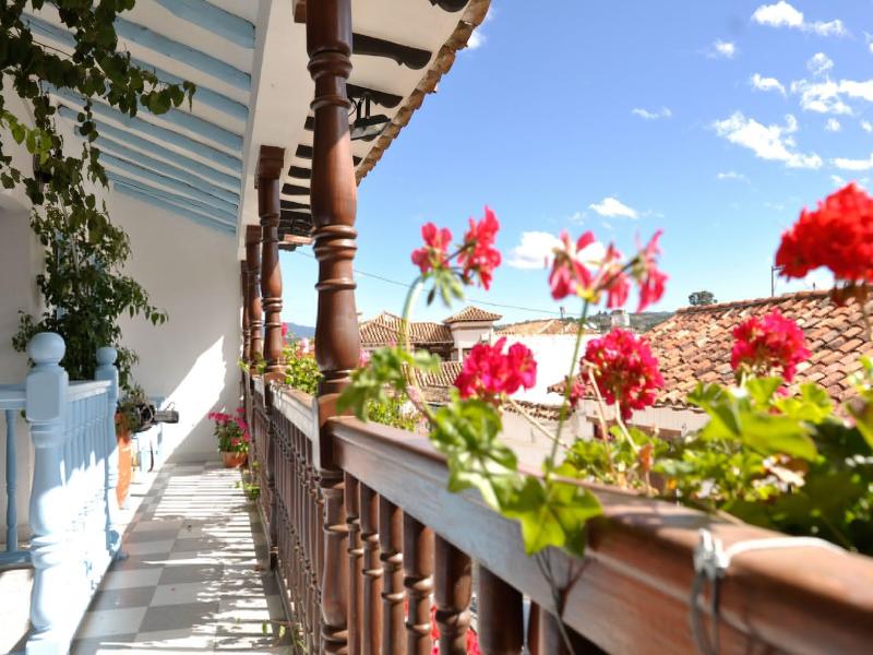 Laureles De La Villa image