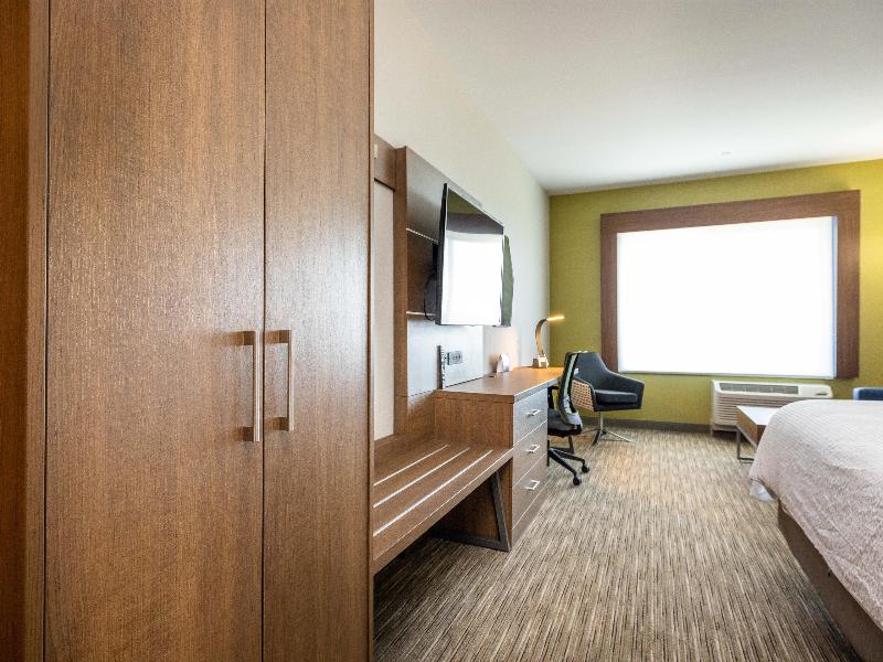 Holiday Inn Express & Sts San Jose Silicon Valley image