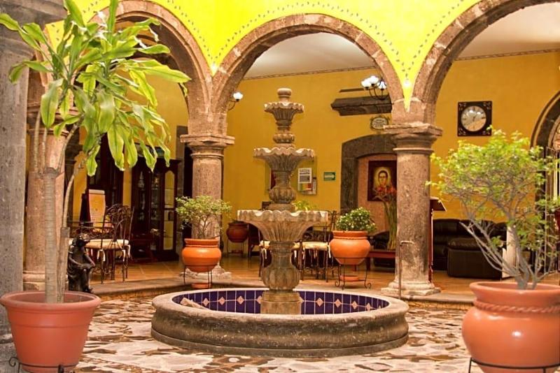 Casa Dulce María