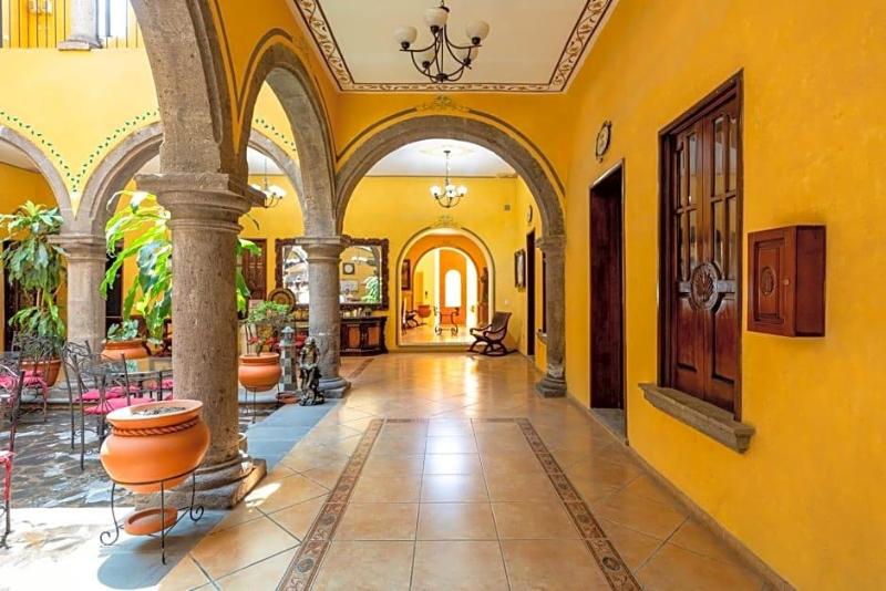 Casa Dulce María