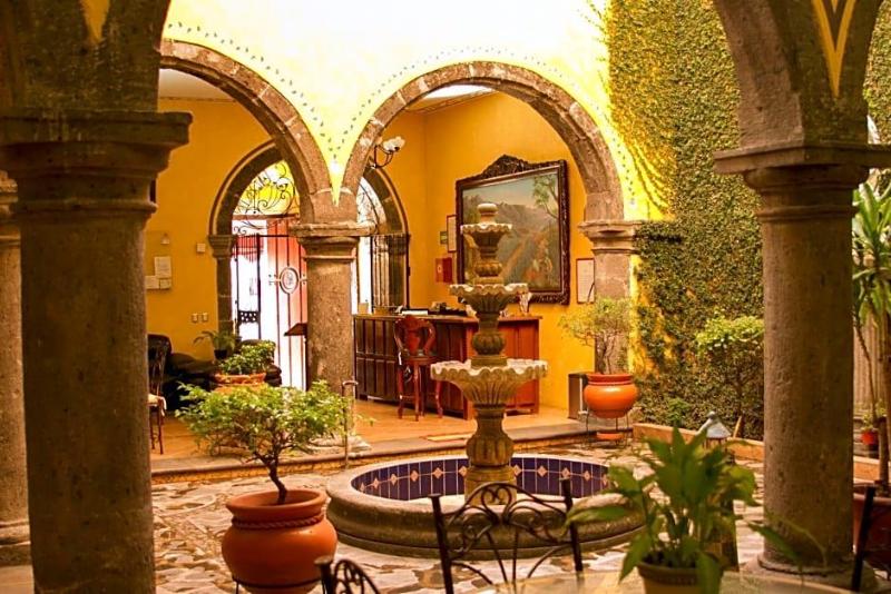 Casa Dulce María