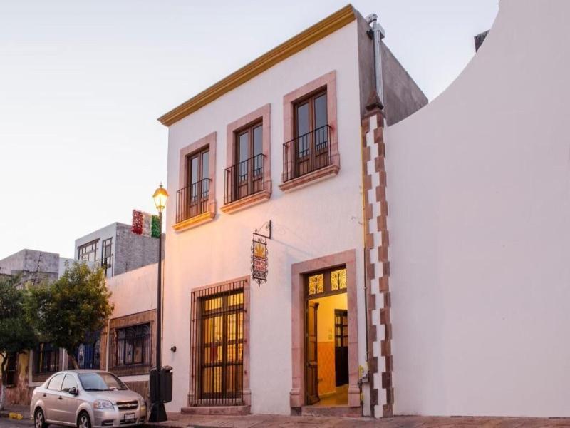 Cinco de Mayo Hotel image