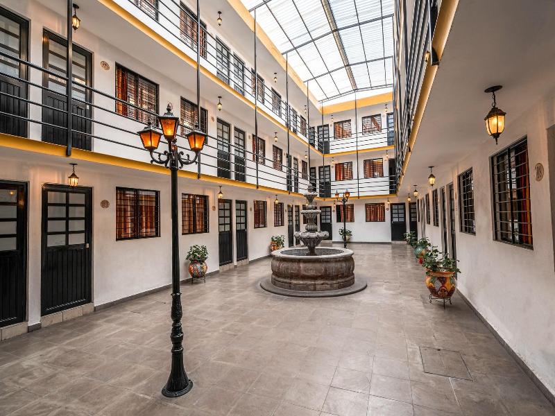 Cinco de Mayo Hotel image