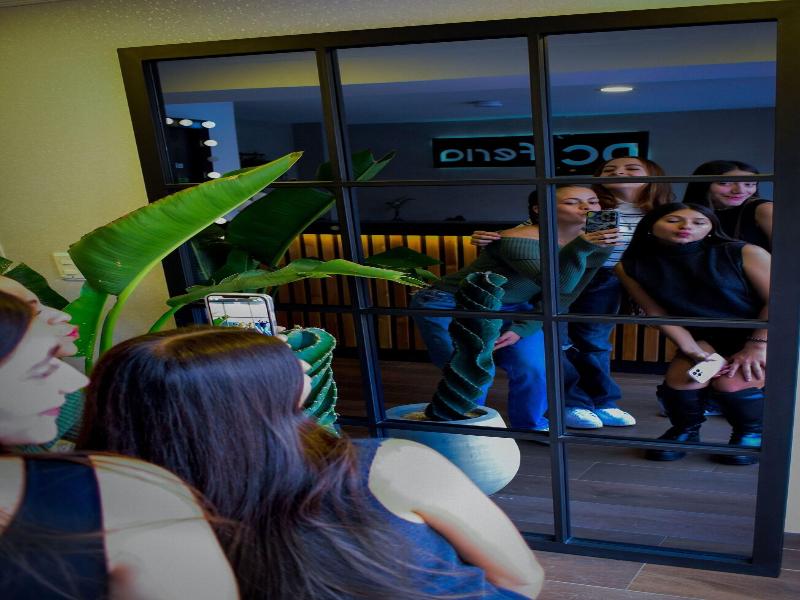 Hotel DC Feria image