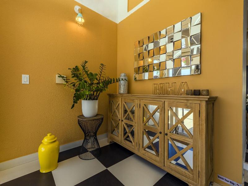 Modern Hotel Aruba image
