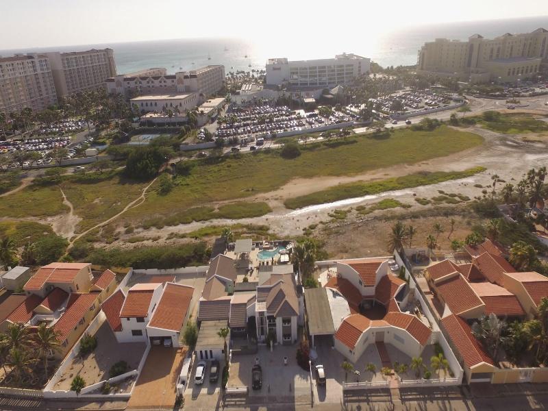 Modern Hotel Aruba image
