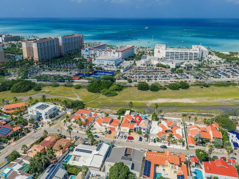 Modern Hotel Aruba image