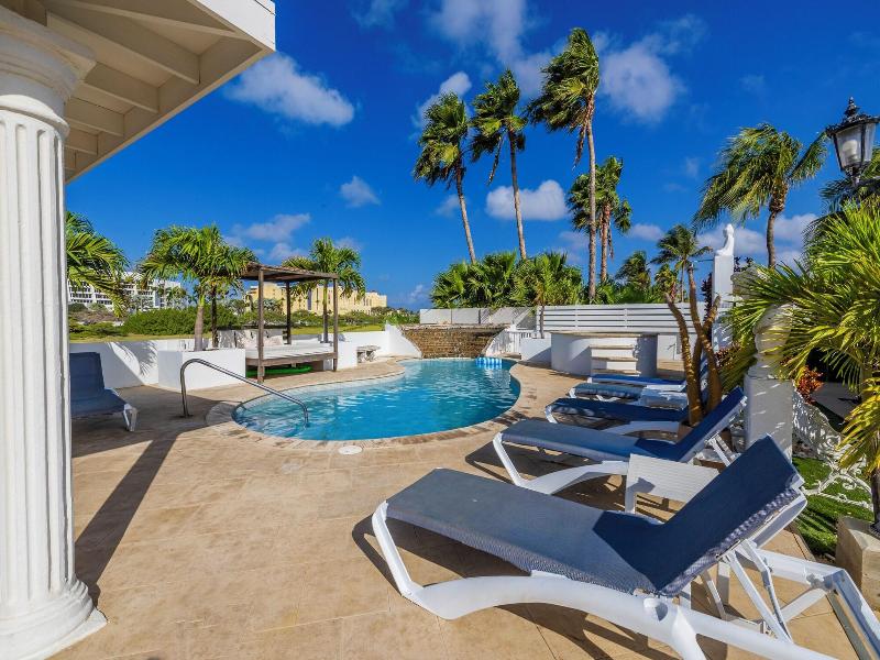 Modern Hotel Aruba image