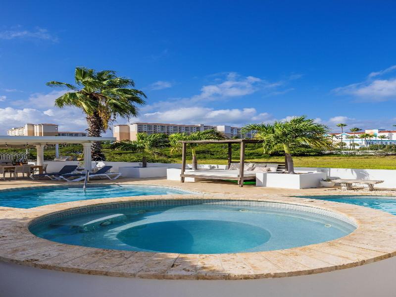 Modern Hotel Aruba image