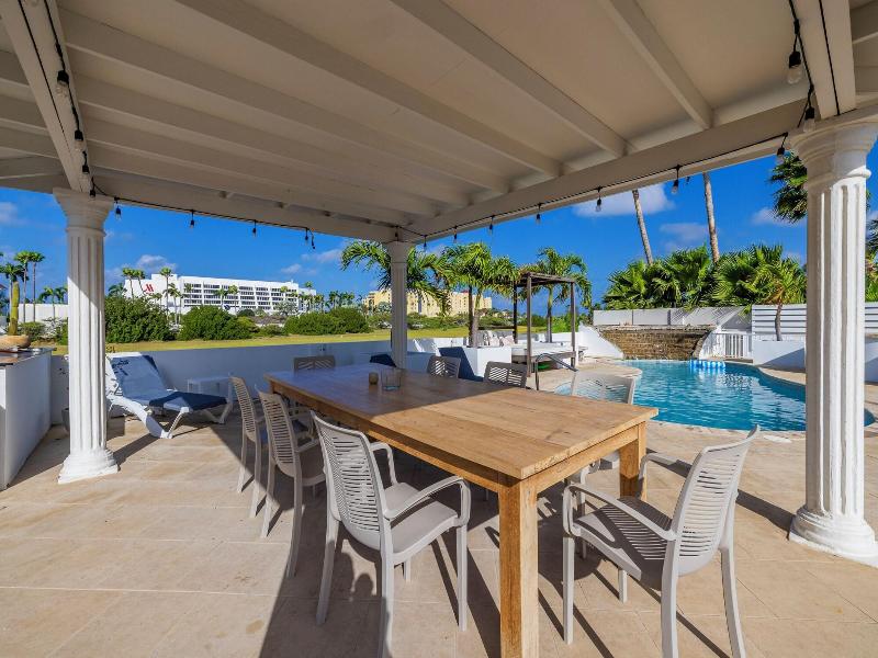 Modern Hotel Aruba image