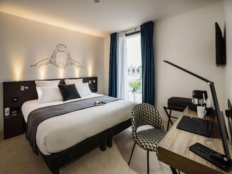 Best Western Premier Hotel de la Cite Royale image