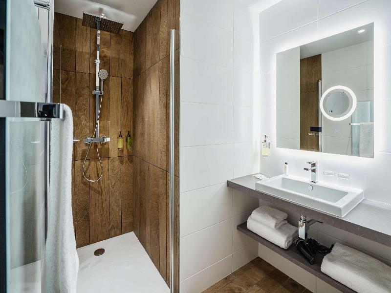 Best Western Premier Hotel de la Cite Royale image