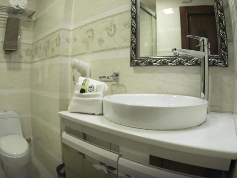 Qantu Hotel image