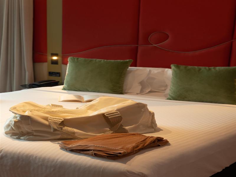 Quincy Hotel Melbourne image