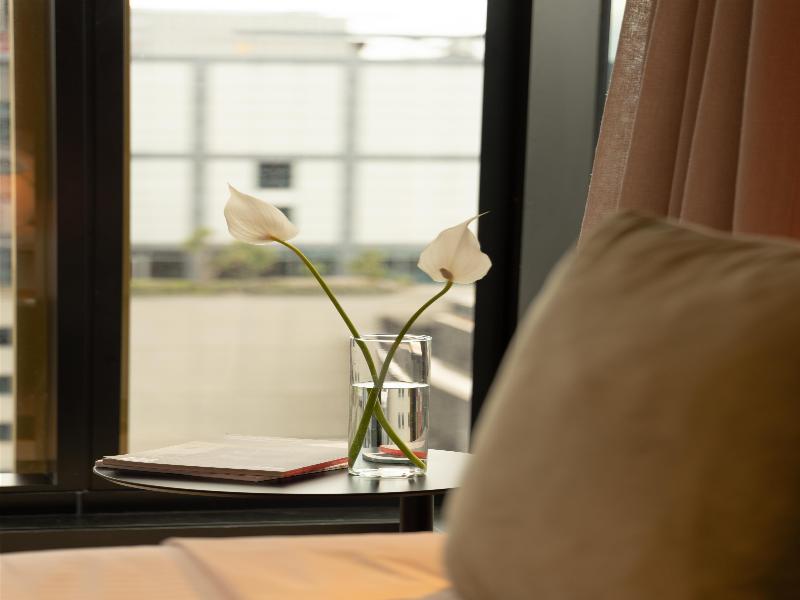 Quincy Hotel Melbourne image