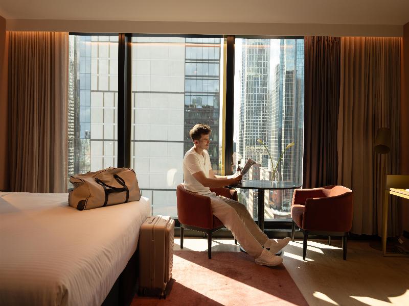 Quincy Hotel Melbourne image
