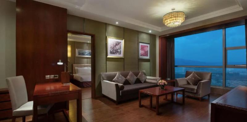 Empark Grand Hotel Tengchong image