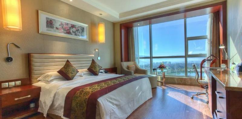 Empark Grand Hotel Tengchong image