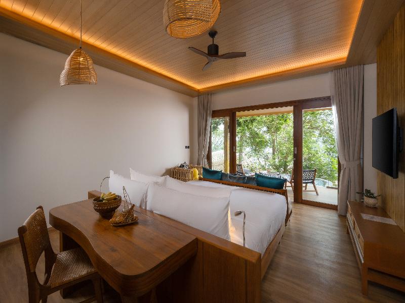 SINAE Phuket Luxury Hotel image