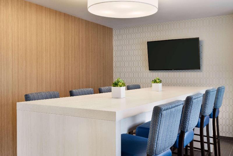 Microtel Inn & Suites by Wyndham Gambrills image