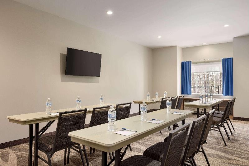 Microtel Inn & Suites by Wyndham Gambrills image