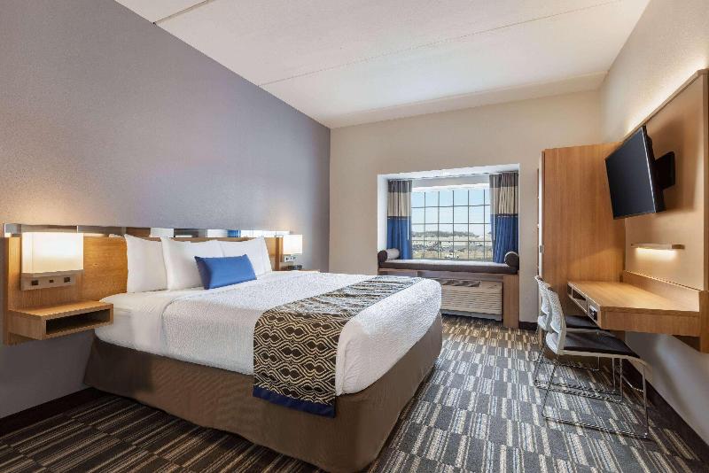 Microtel Inn & Suites by Wyndham Gambrills image