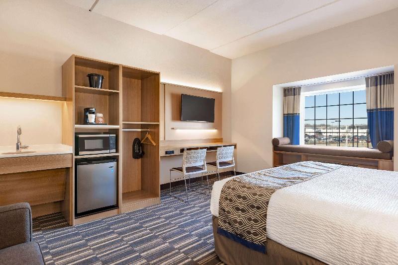 Microtel Inn & Suites by Wyndham Gambrills image