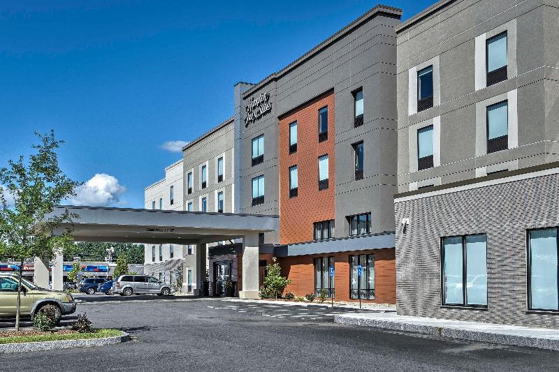 Hampton Inn & Suites Keene image