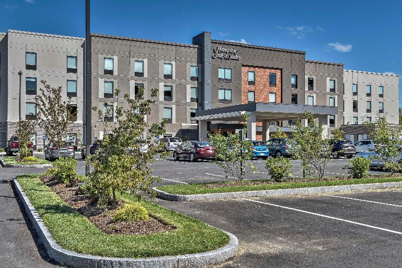 Hampton Inn & Suites Keene image