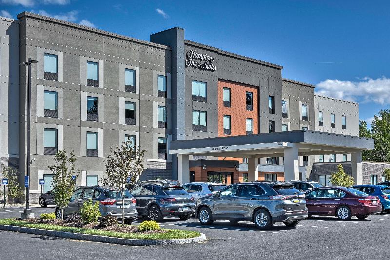 Hampton Inn & Suites Keene image