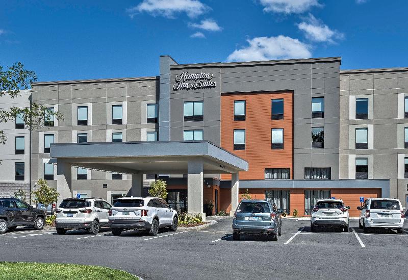 Hampton Inn & Suites Keene image