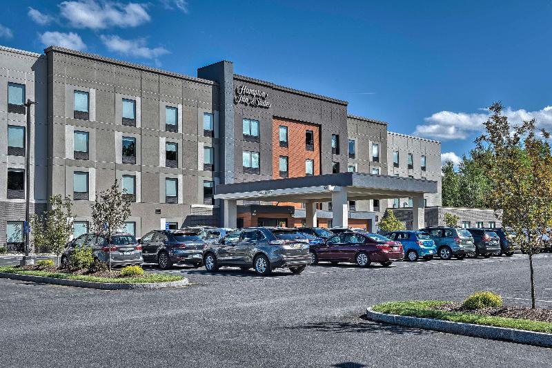Hampton Inn & Suites Keene image