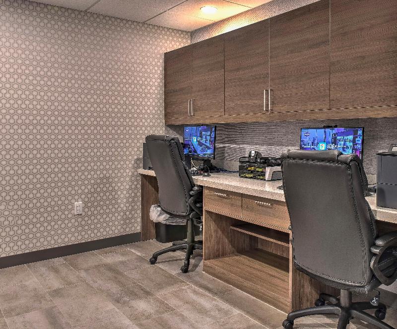 Hampton Inn & Suites Keene image