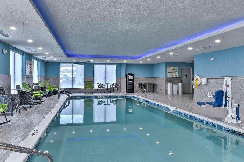 Hampton Inn & Suites Keene image